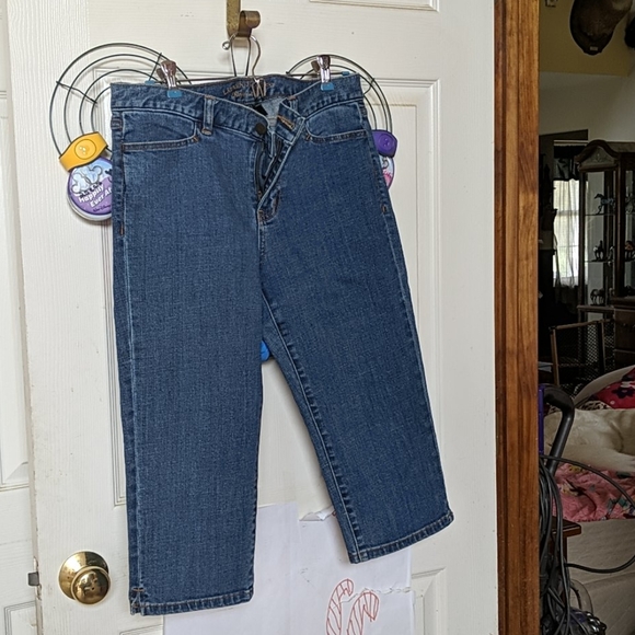 Capris - Picture 3 of 3